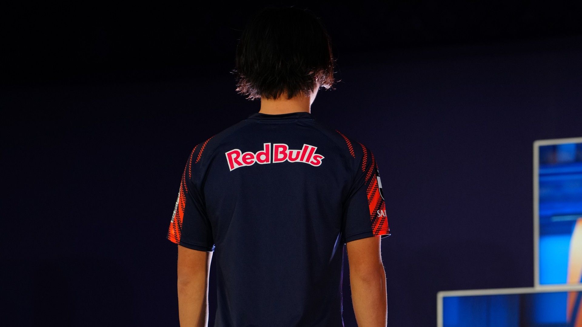 rbomiya-2025launch-sugimoto-back
