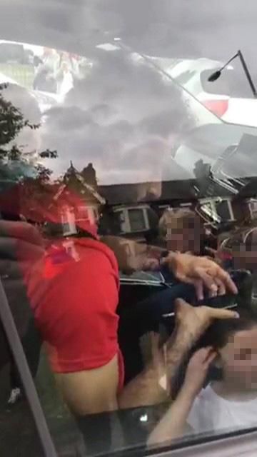 salah uses phone driving