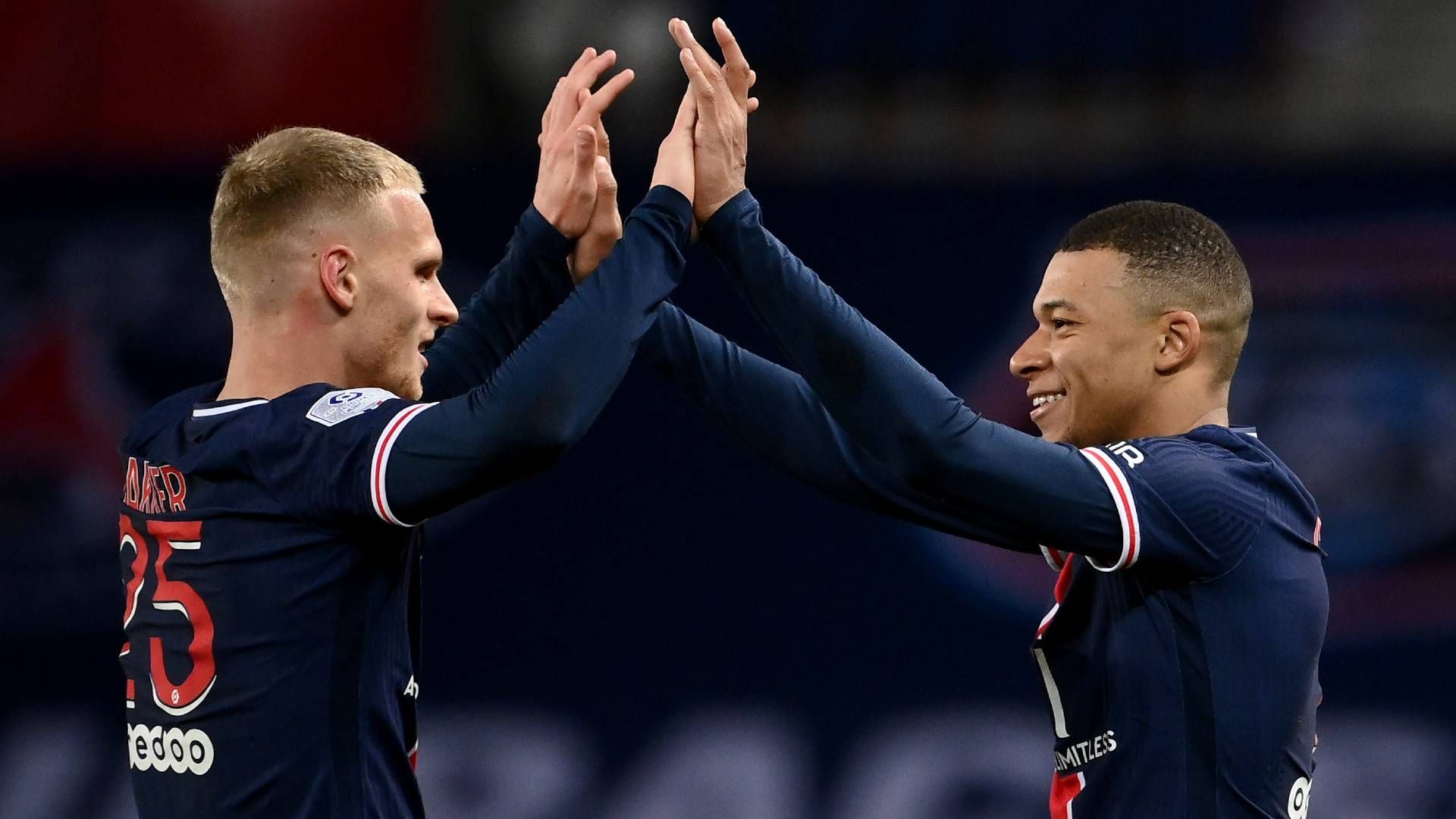 Mitchel Bakker Kylian Mbappe Paris Saint-Germain PSG