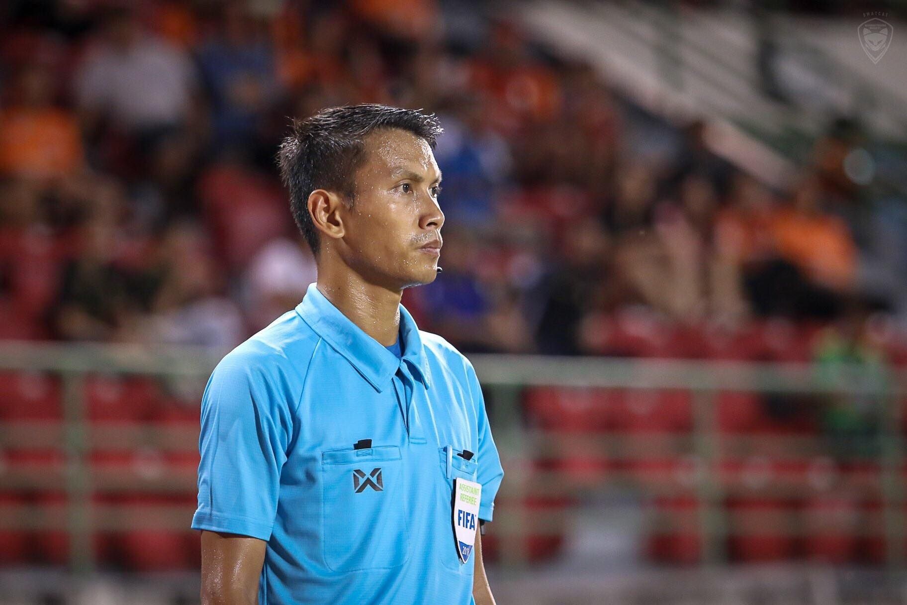 ไลน์แมนคู่ นครราชสีมา มาสด้า - สิงห์ เชียงราย ยูไนเต็ด