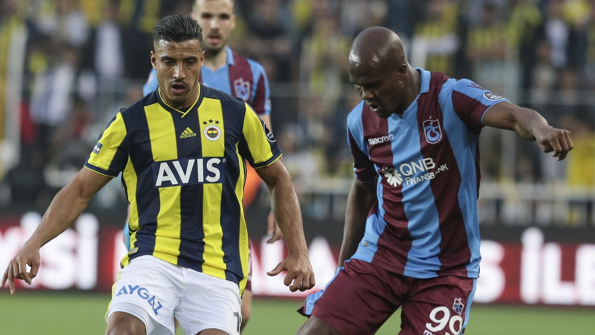 Nabil Dirar Tony Nwakaeme Fenerbahce Trabzonspor STSL 04272019