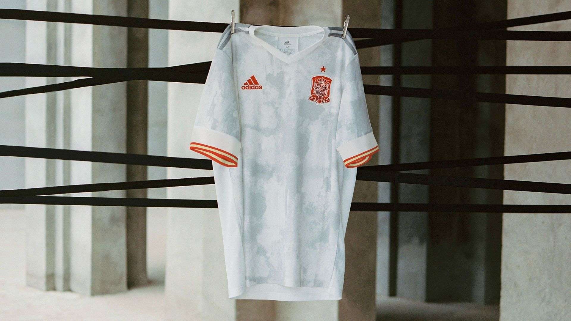 Camiseta España segunda equipación 2021