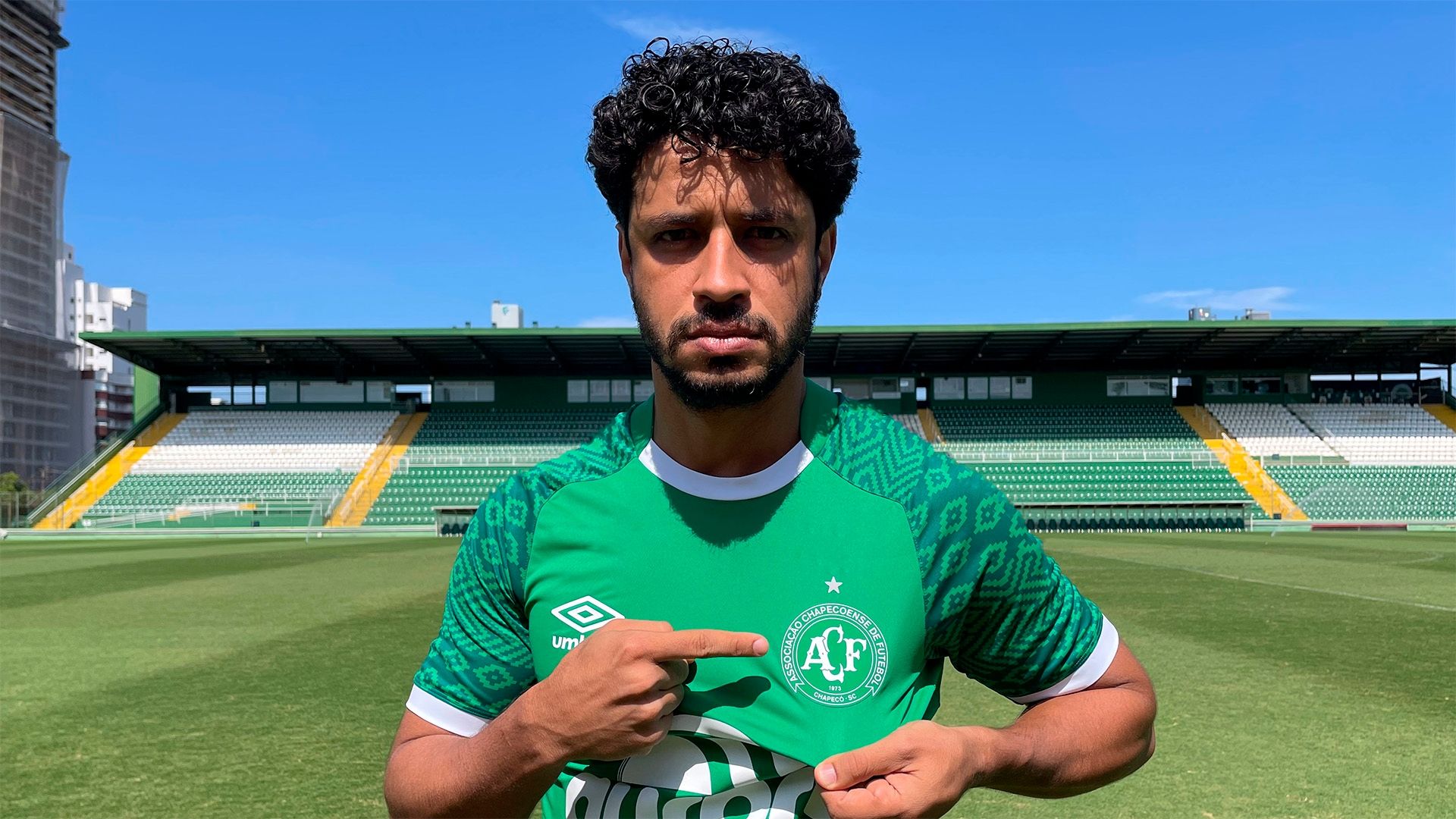 Léo, Chapecoense, 2022