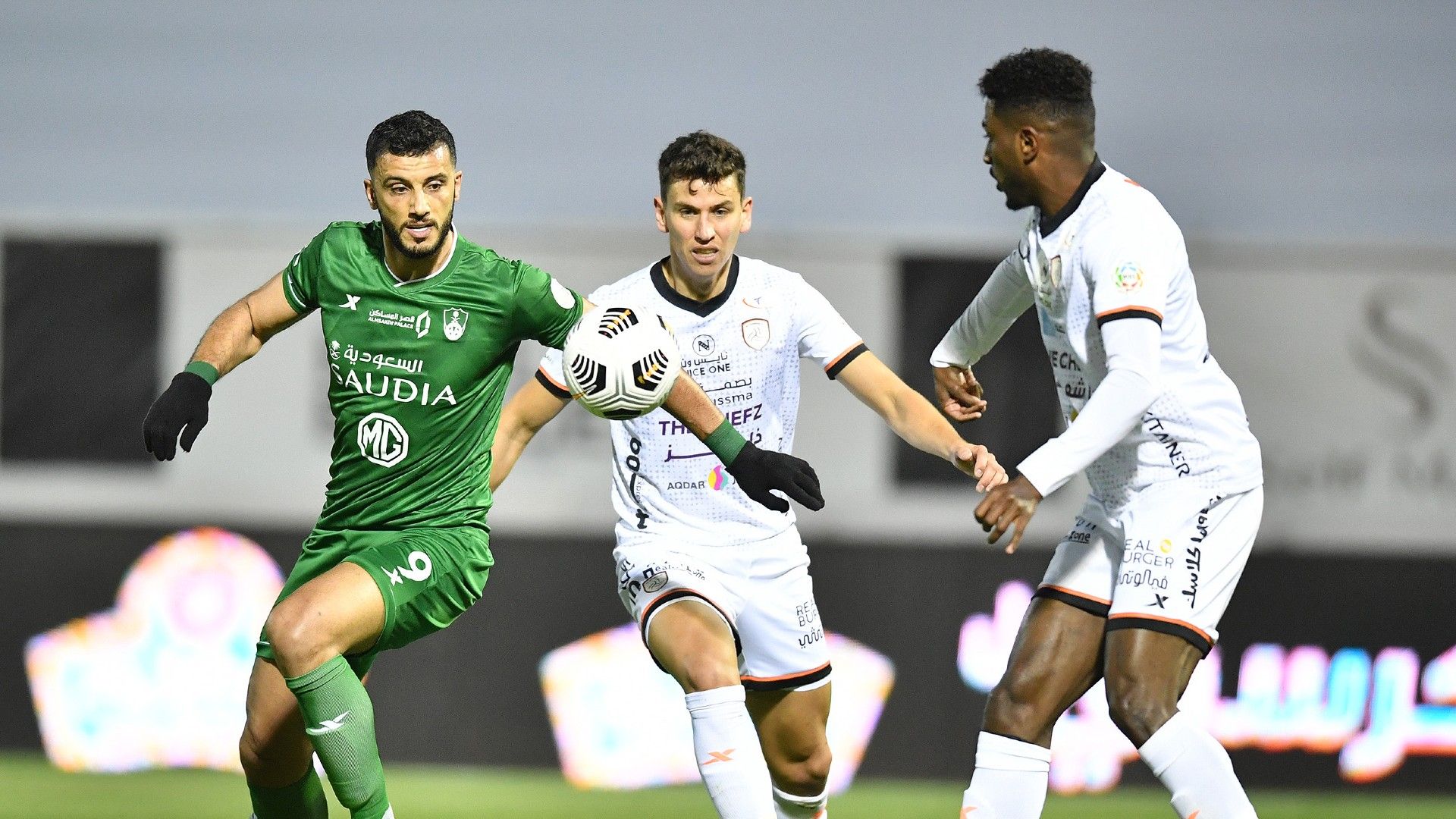 Omar Al Somah - ahli - shabab - spl 22-2-2021