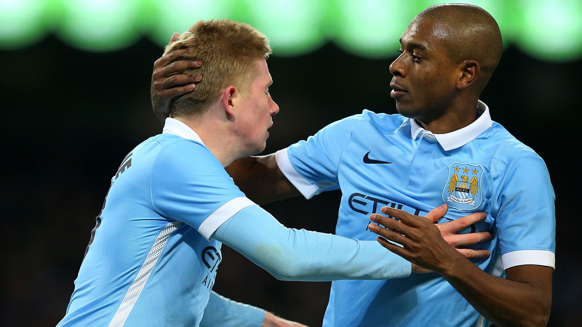 Kevin De Bruyne Fernandinho Manchester City FC Everton 01272016