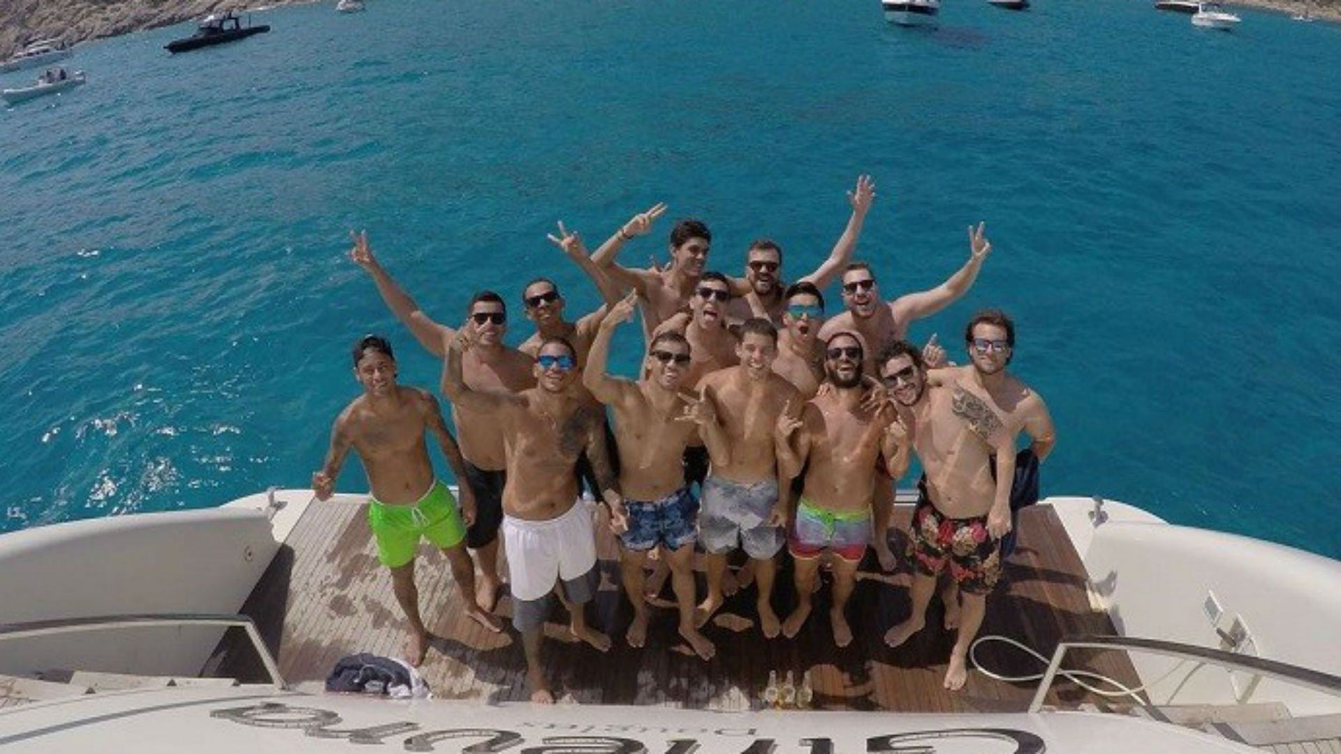 Neymar parças praia 07 08 2017