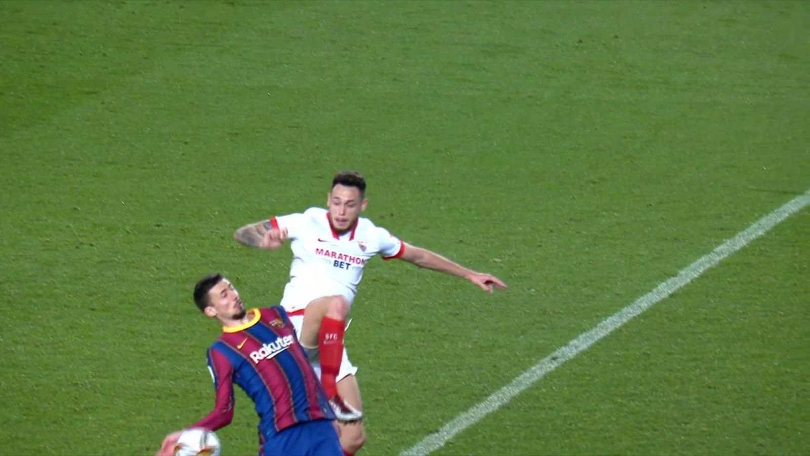 Lenglet y Ocamos, Barcelona vs. Sevilla