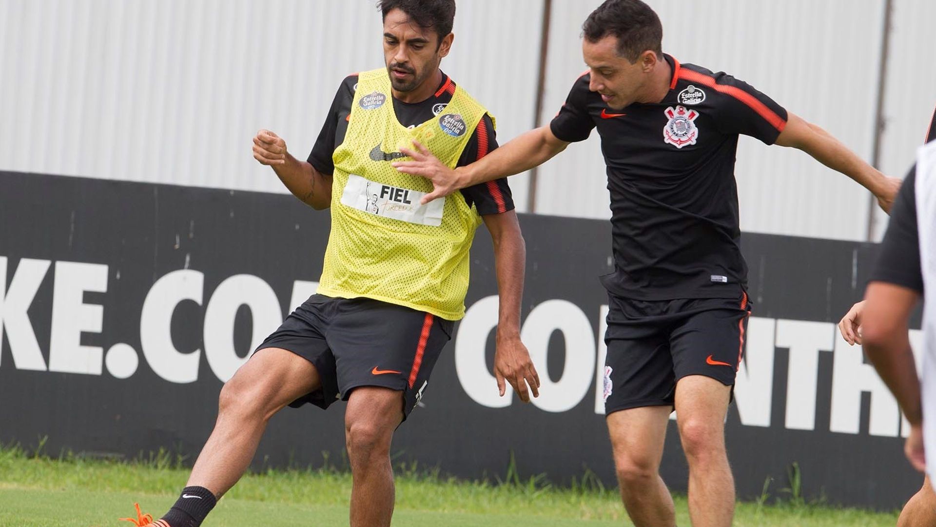 Junior Dutra Rodriguinho Corinthians treino 16022018