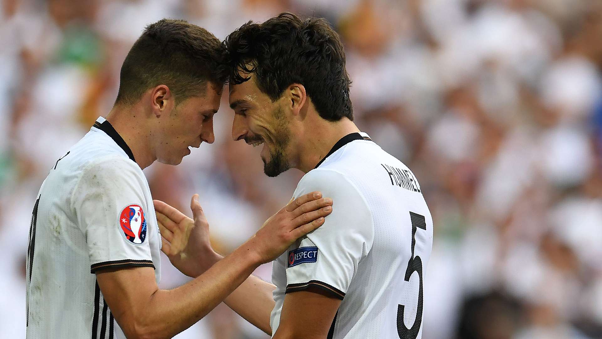 Julian Draxler Mats Hummels 06262016