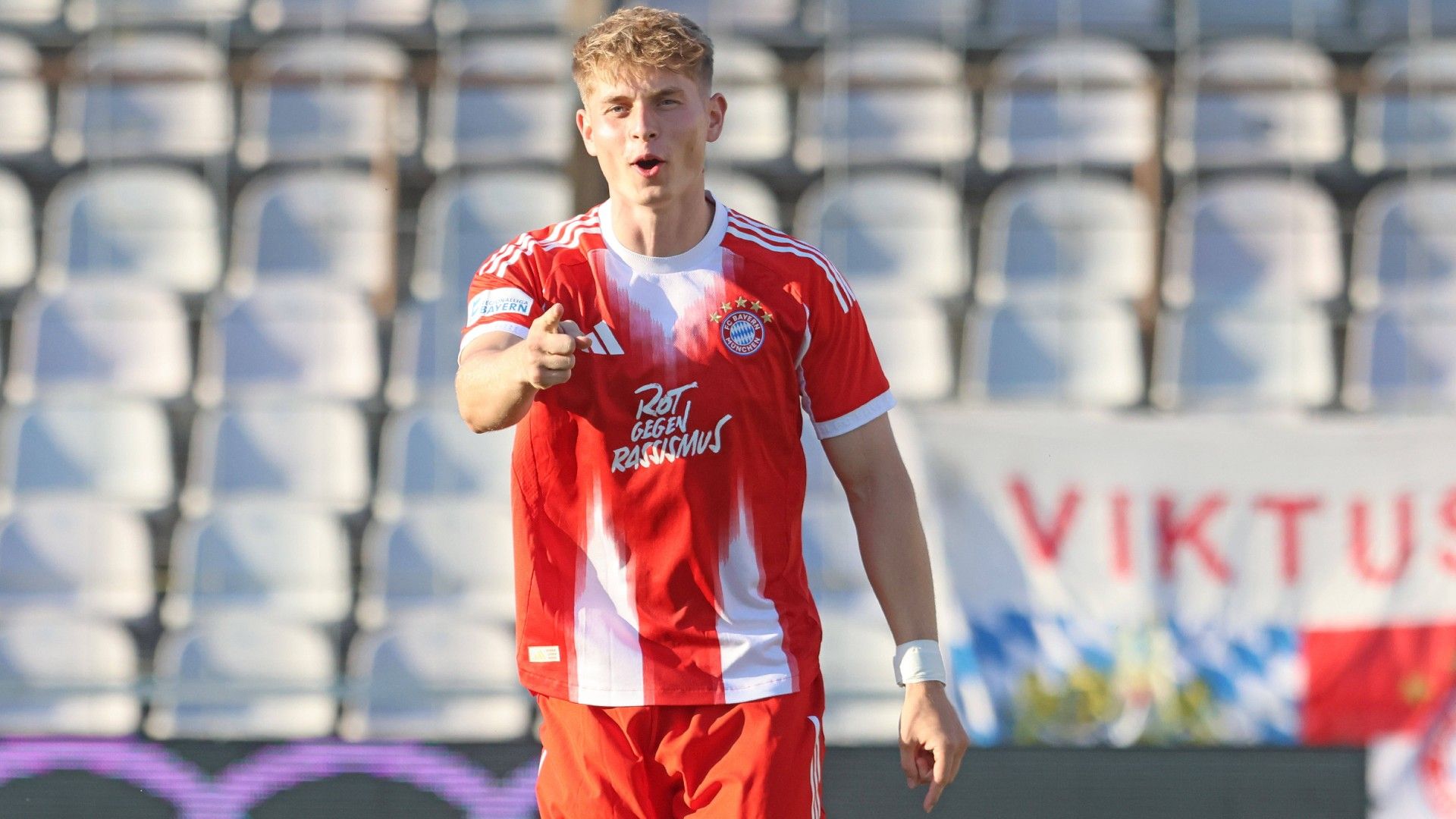 Anton Heinz (FCB II) Jubel 