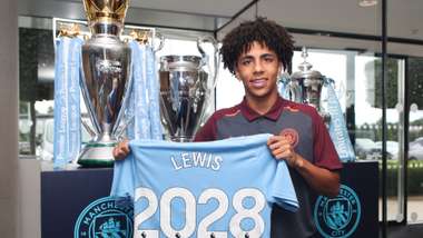 Rico Lewis Man City 2023