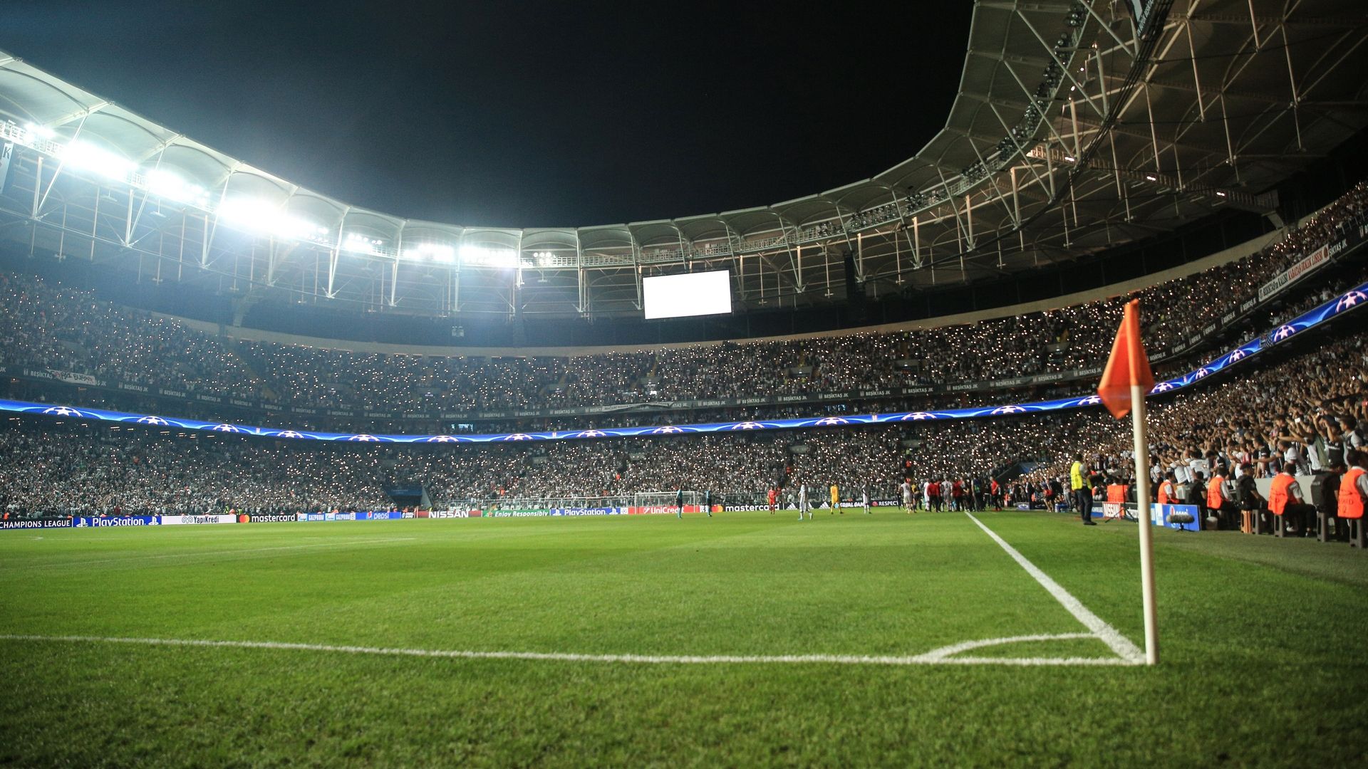 Besiktas fans Vodafone Park