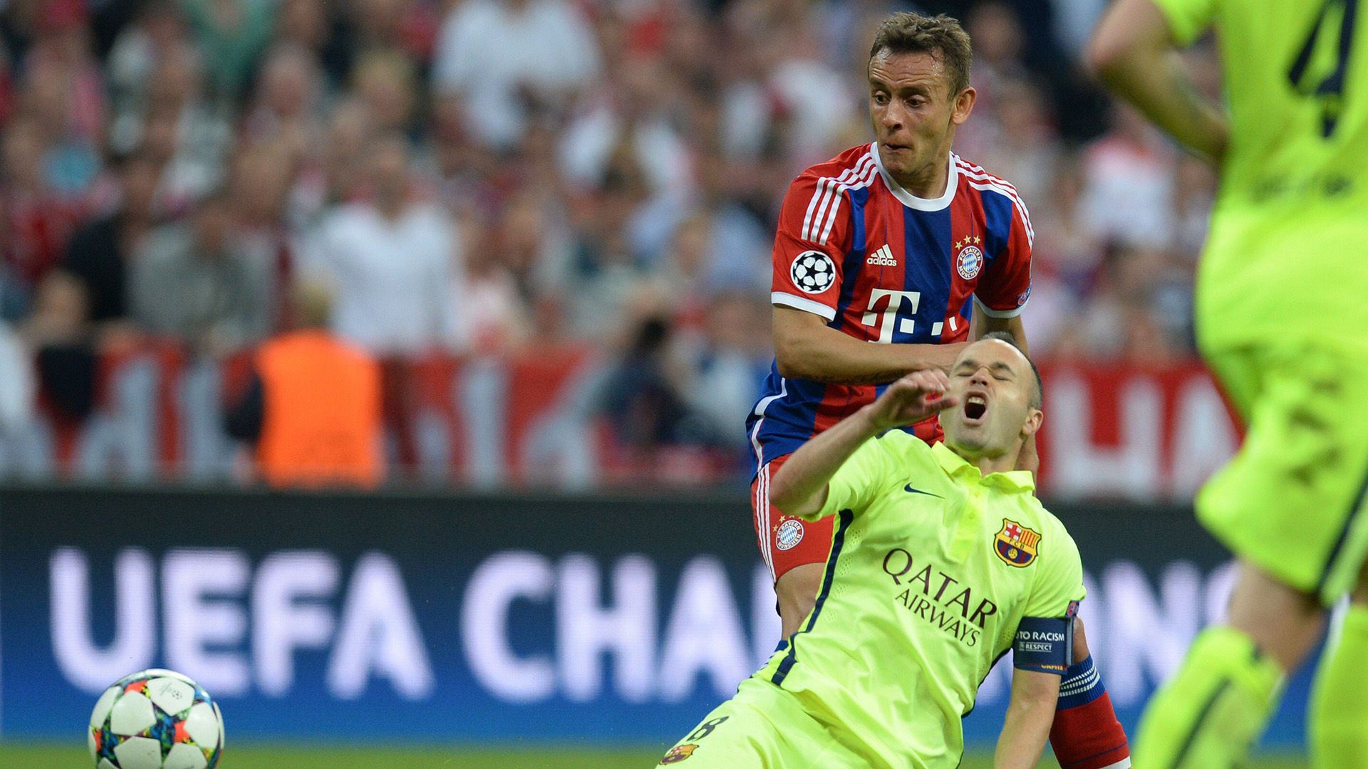 Rafinha Iniesta Bayern Munich Barcelona Champions League 12052015