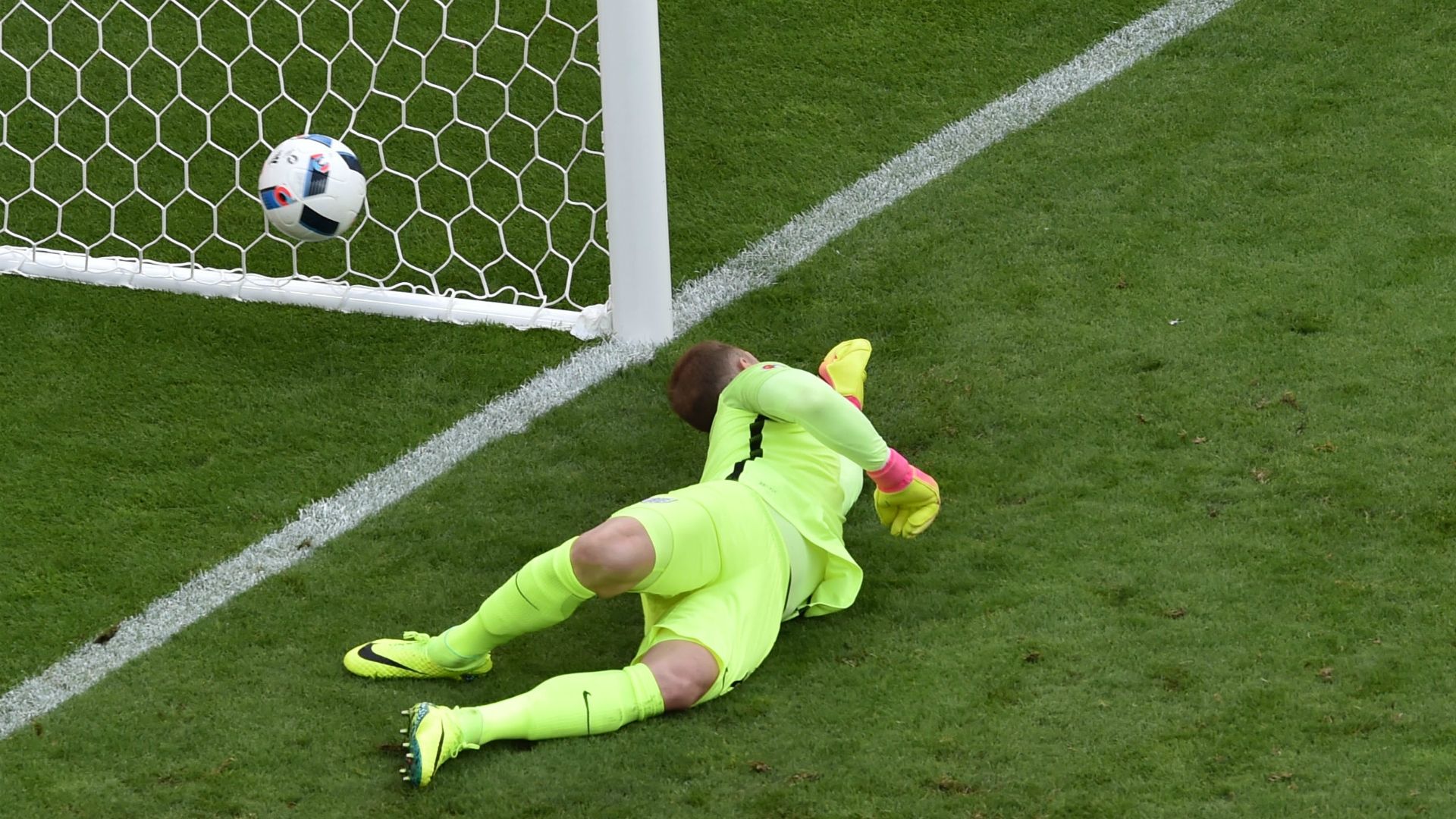 HD Joe Hart England Wales Euro 2016