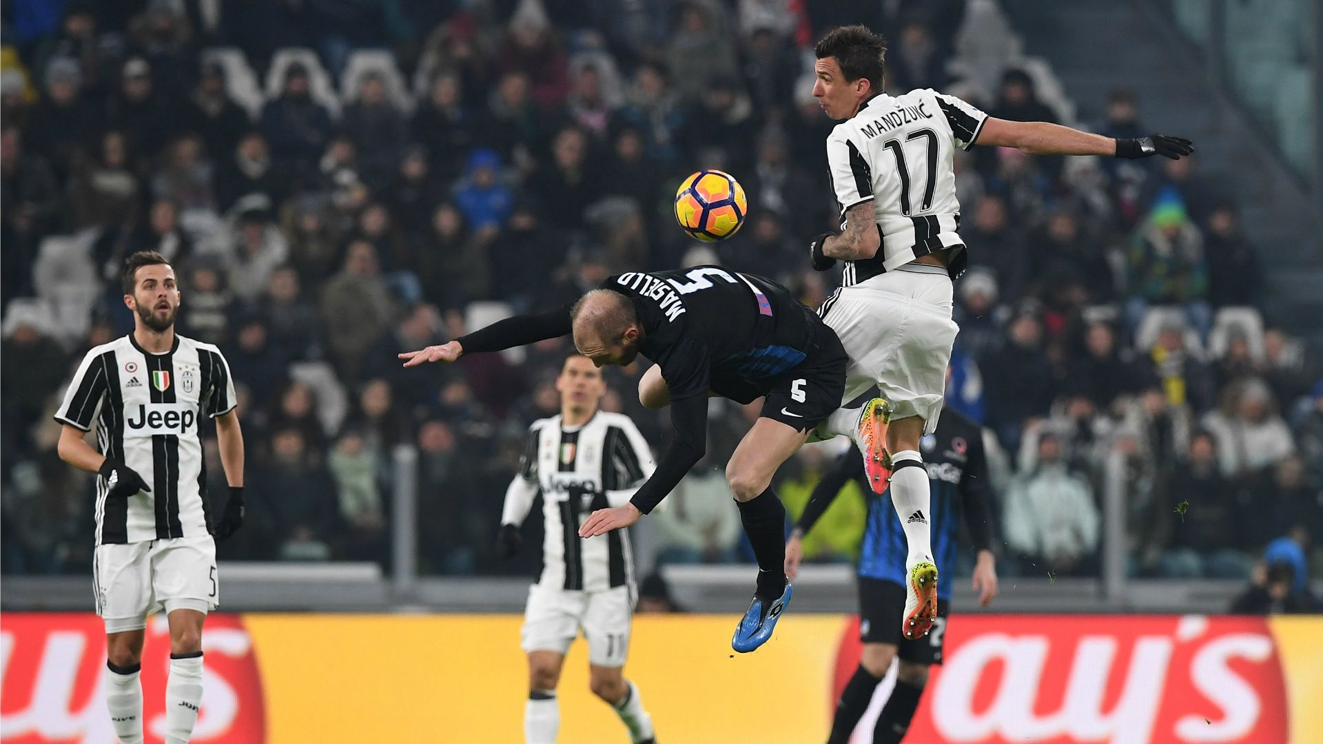 Mario Mandzukic Andrea Masiello Juventus Atalanta Coppa Italia