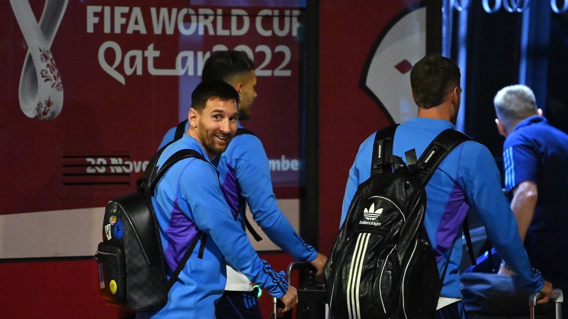 Messi out of bus in Qatar 2022