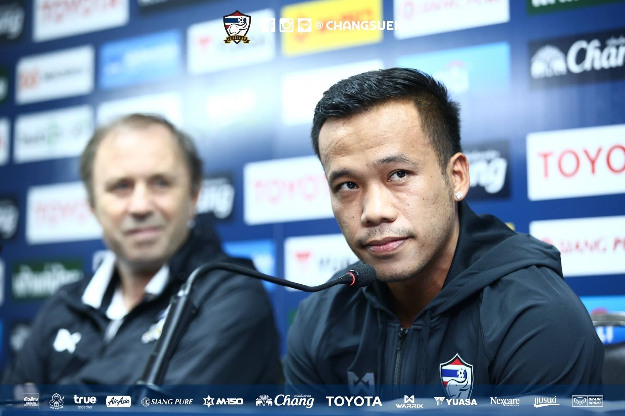 ดัสกร ทองเหลา