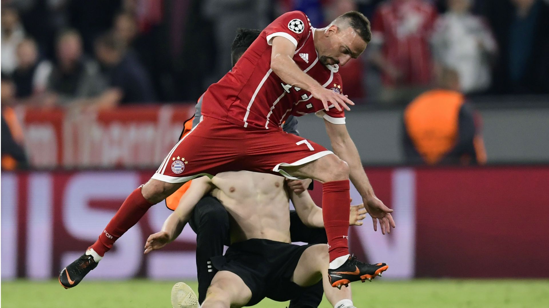 Invasão Ribery Real Madrid Bayern Champions League 25 04 2018