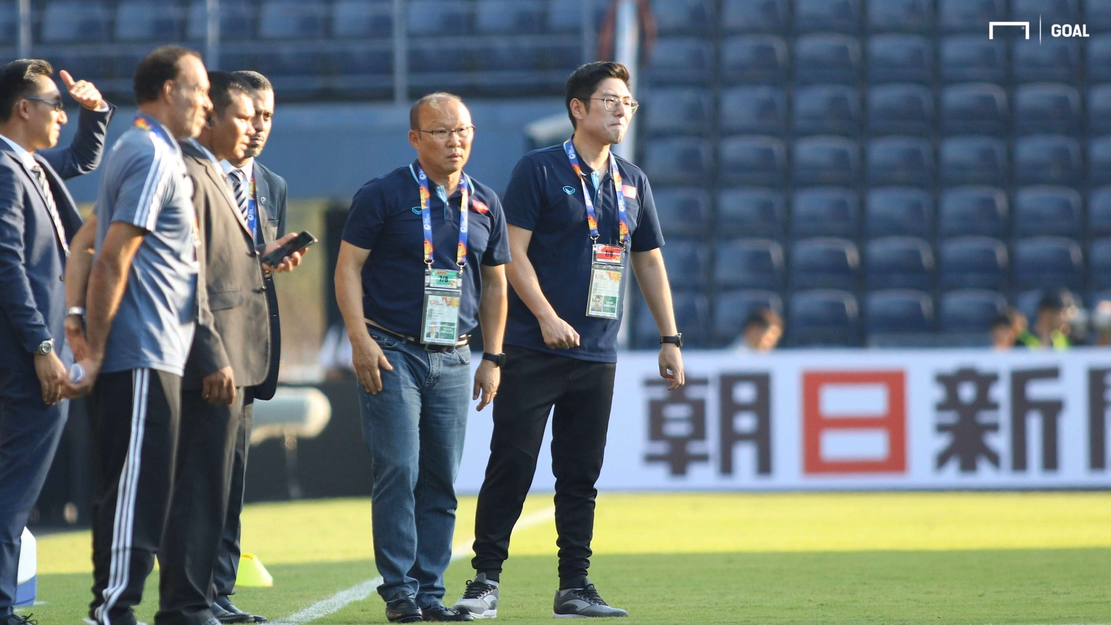Coach Park Hang-seo - Translator Lee Jung-hak | U23 Vietnam vs U23 UAE | AFC U23 Championship 2020 | Group Stage