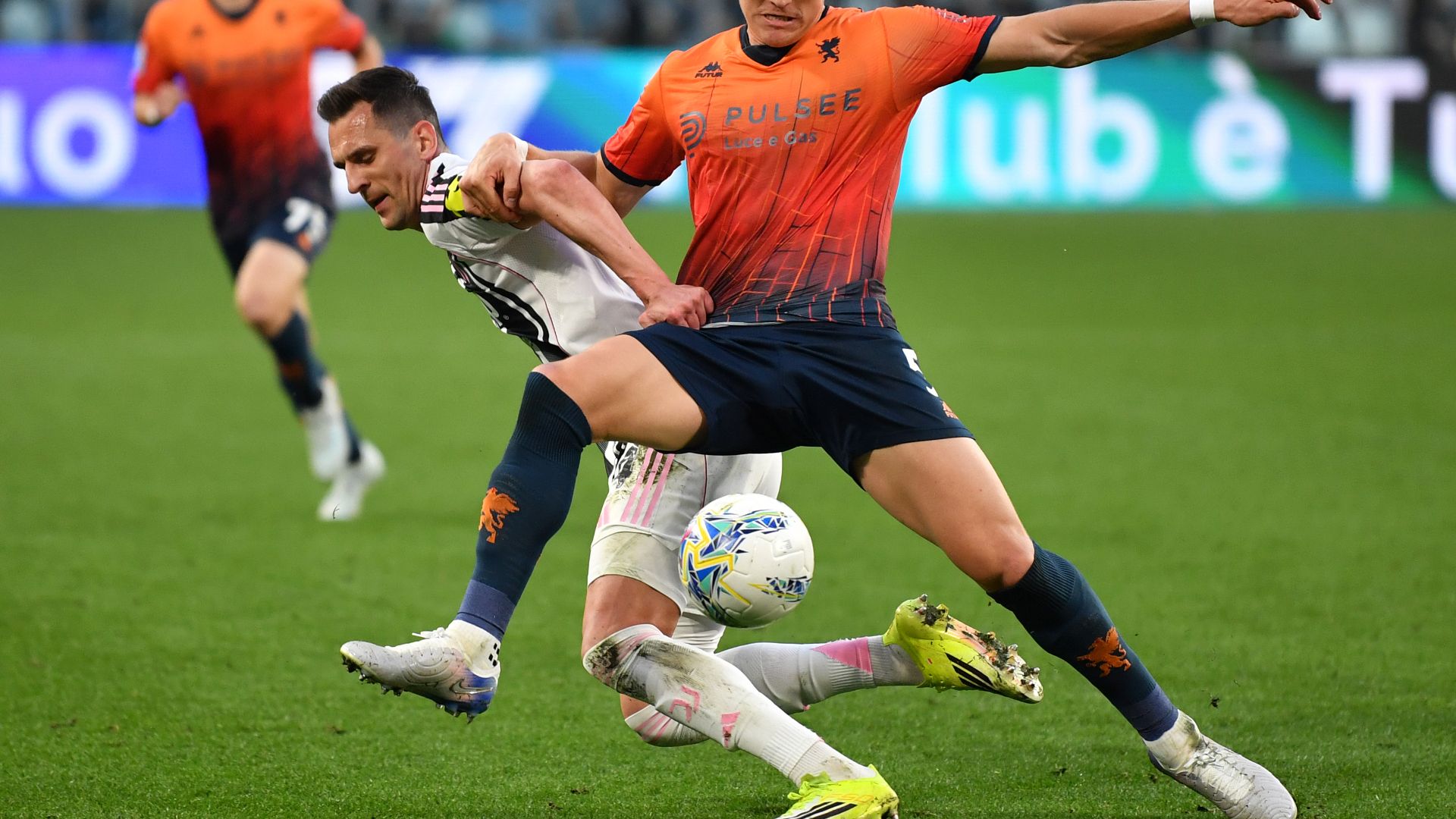 Milik Juventus Genoa Serie A