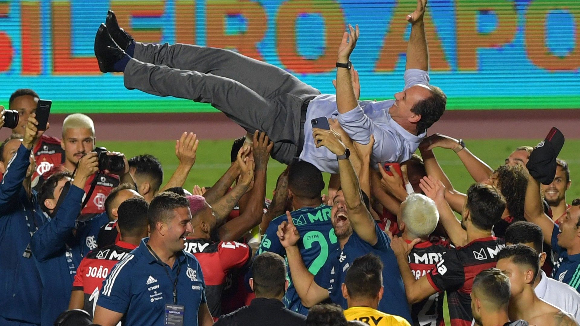 Rogério Ceni Flamengo campeão brasileiro 2020 26 02 2021