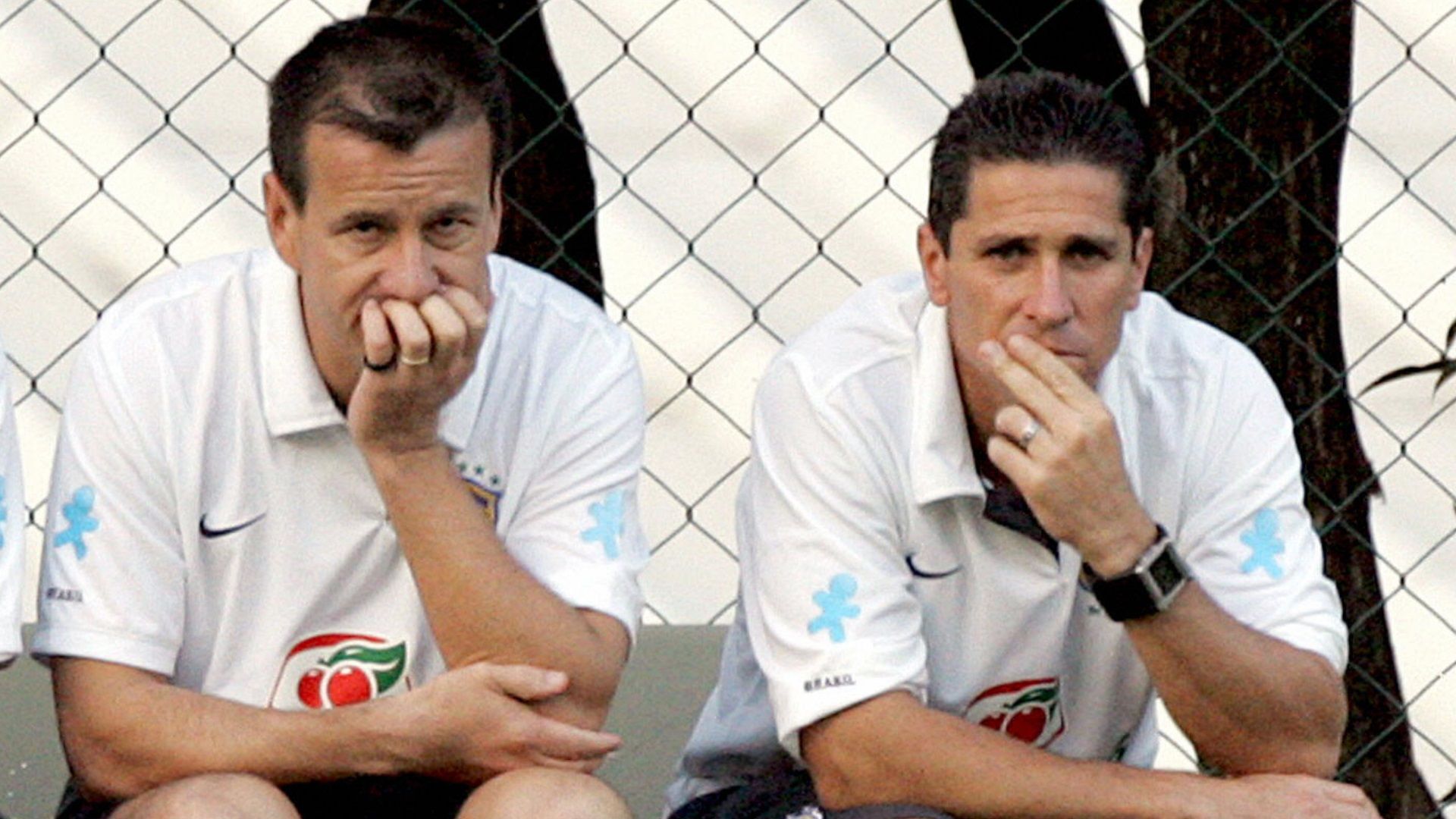 Dunga e Jorginho, durante treino da seleção brasileira em 2008