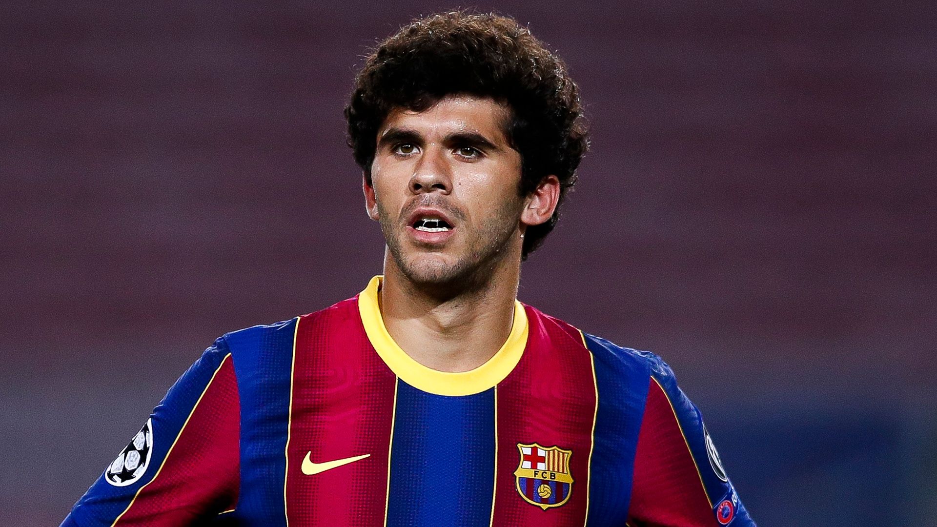 Carles Alena Barcelona 2020-21