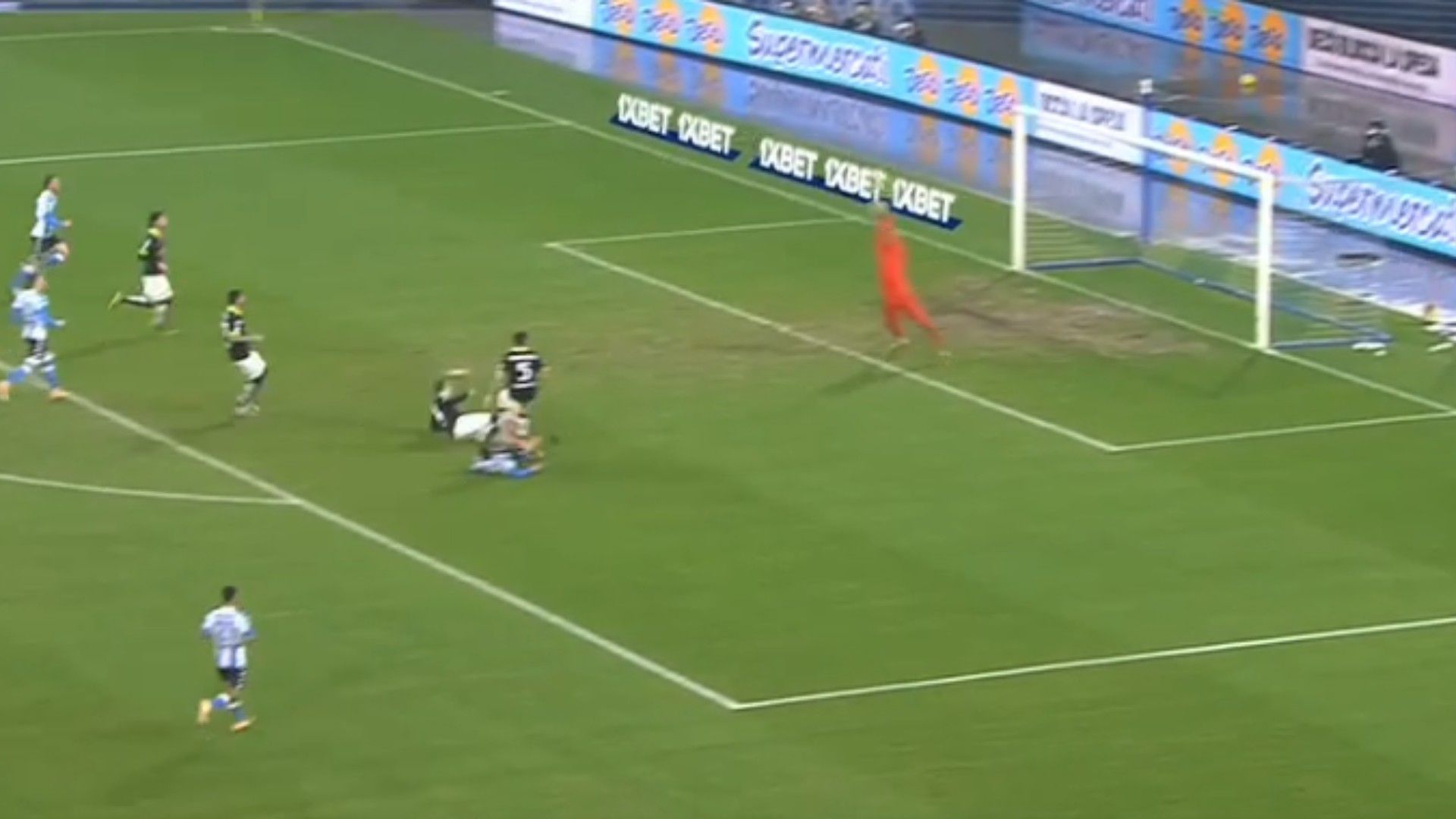 Gol anulado Hirving Lozano vs Spezia