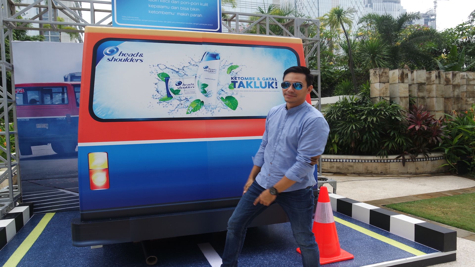 Darius Sinathrya - Head & Shoulders