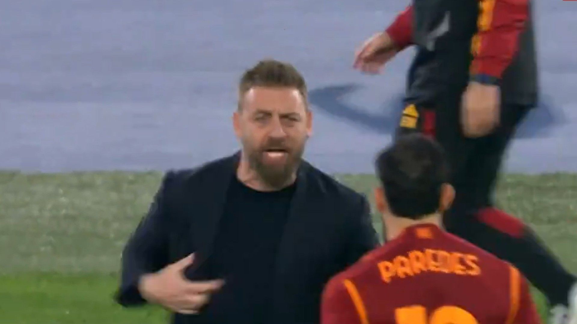 Captura Daniele De Rossi Leandro Paredes Roma Feyenoord 22022024