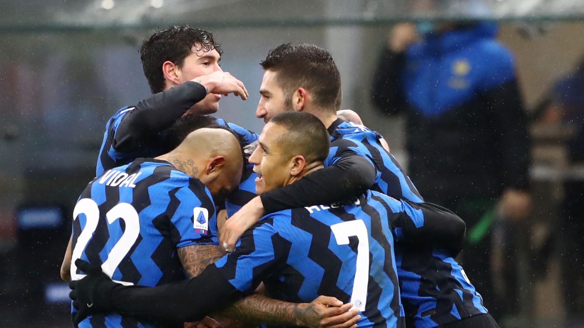 Achraf inter bologna Alexis Sánchez y Arturo Vidal