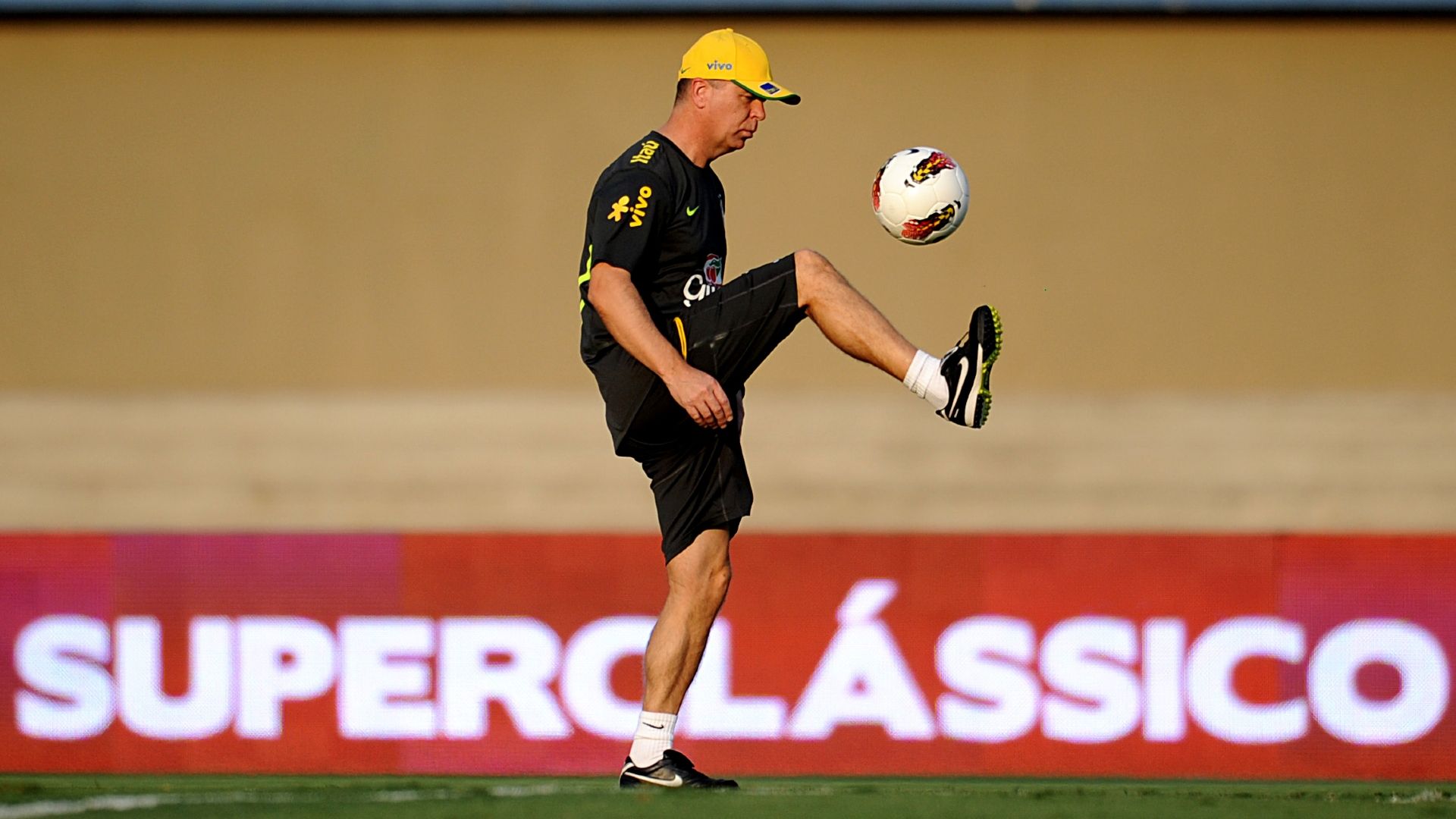 Mano Menezes Brazil 2012