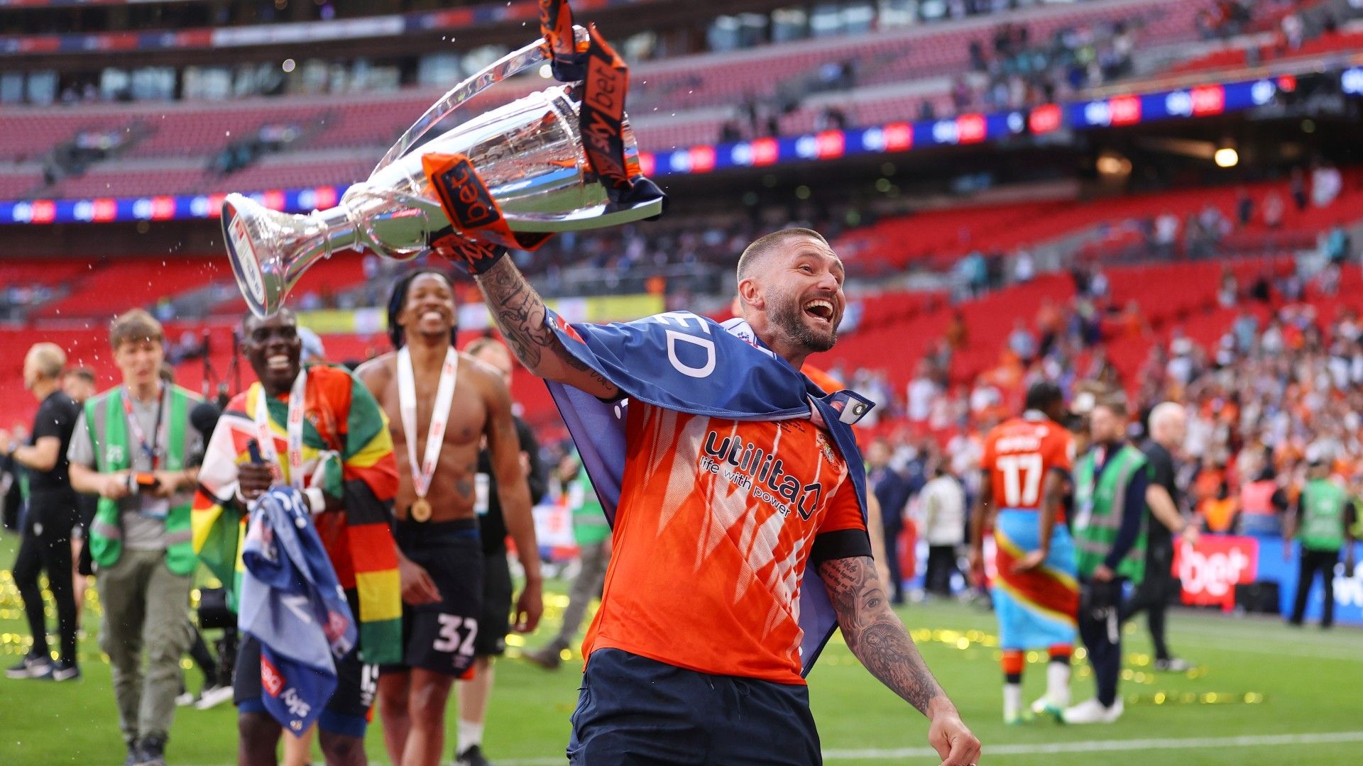 Henri Lansbury Luton 2022-23