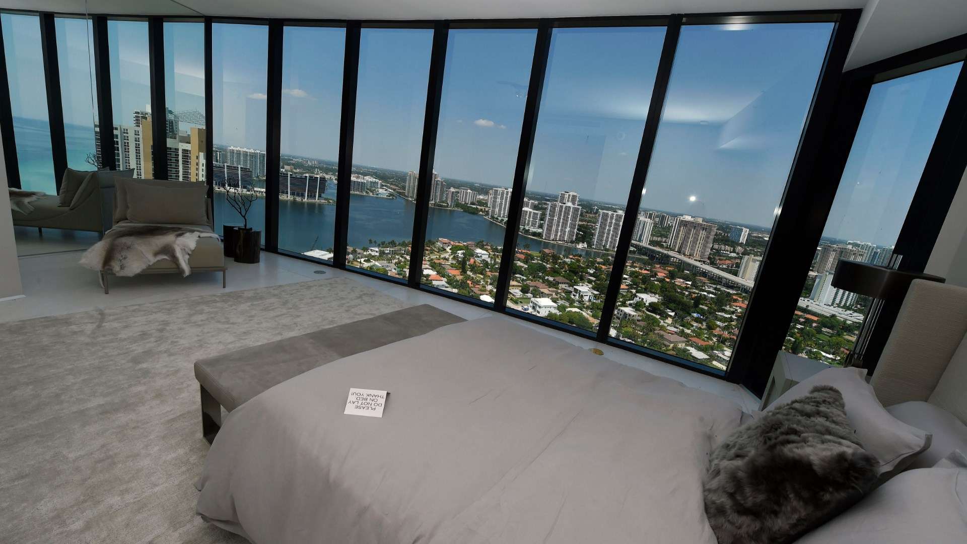 Porsche Design Tower