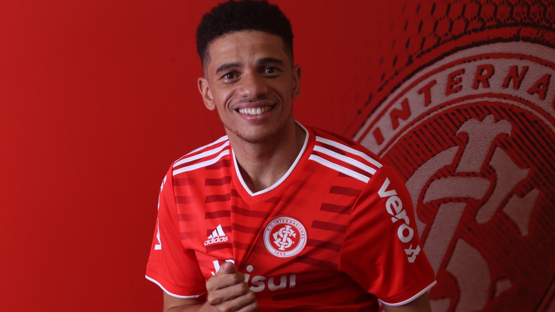 Taison Internacional apresentação 2021
