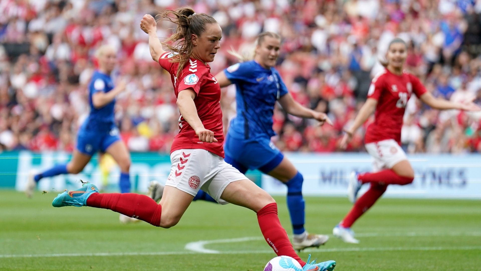 Dinamarcar vs. Finlandia