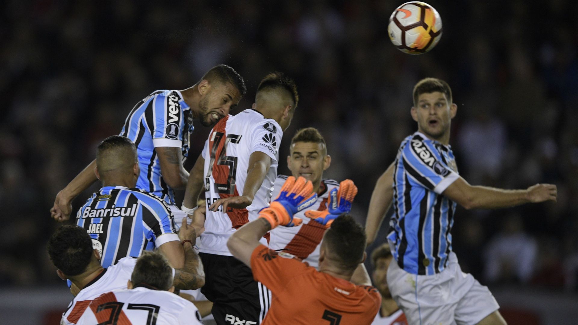 gol Michel River Plate Gremio Copa Libertadores 23102018