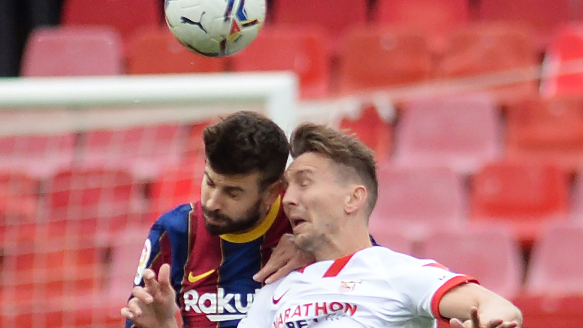 Piqué y De Jong en el Sevilla vs. Barcelona