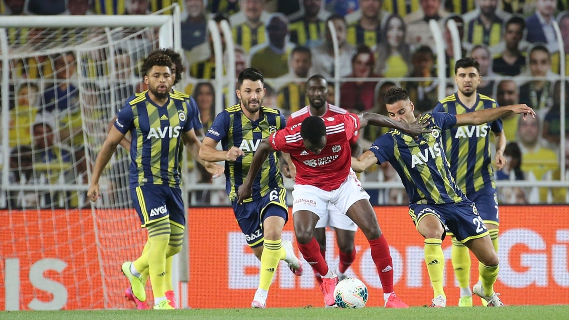 Fenerbahce v Sivasspor 07122020