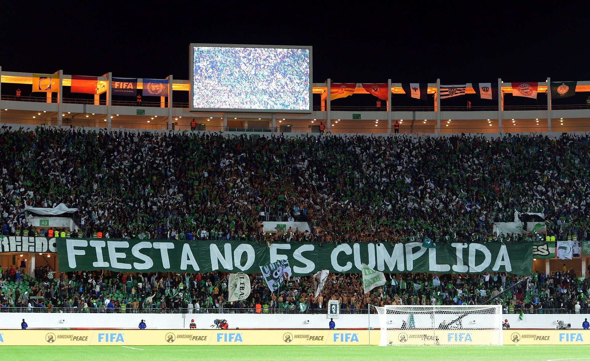 Raja Casablanca fans