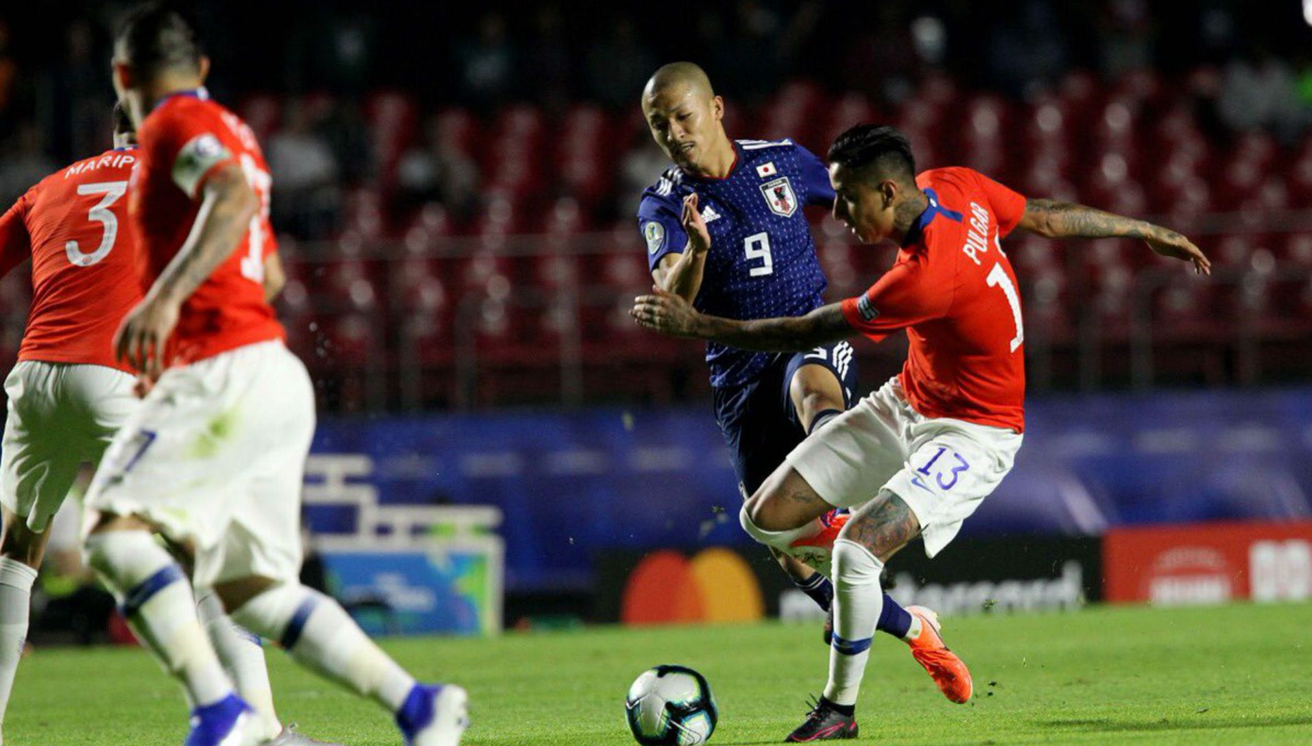 170619 Japón Chile Erick Pulgar Daizen Maeda