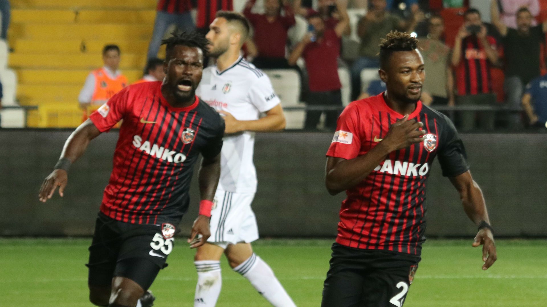 Besiktas v Gazisehir Goal Celebration 09142019