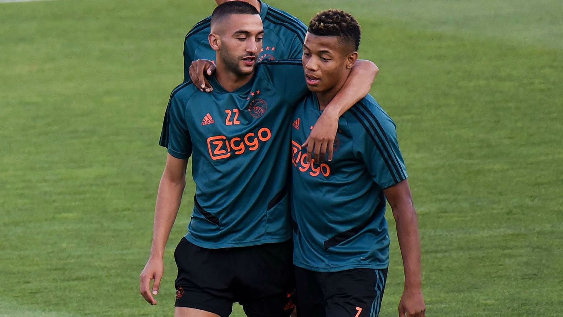 Hakim Ziyech David Neres Ajax 08052019