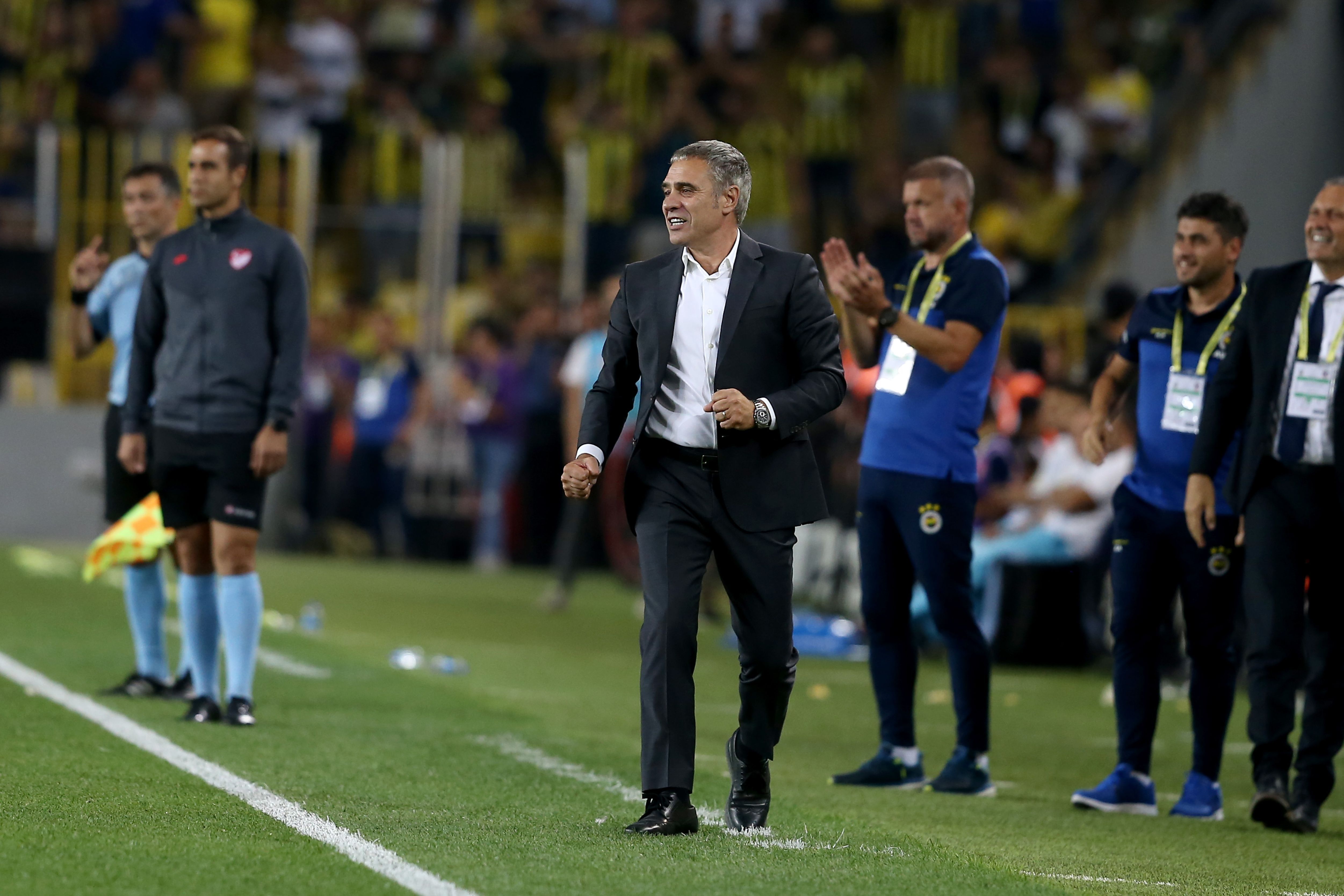 Ersun Yanal Fenerbahce v Gazisehir Gaziantep 08192019