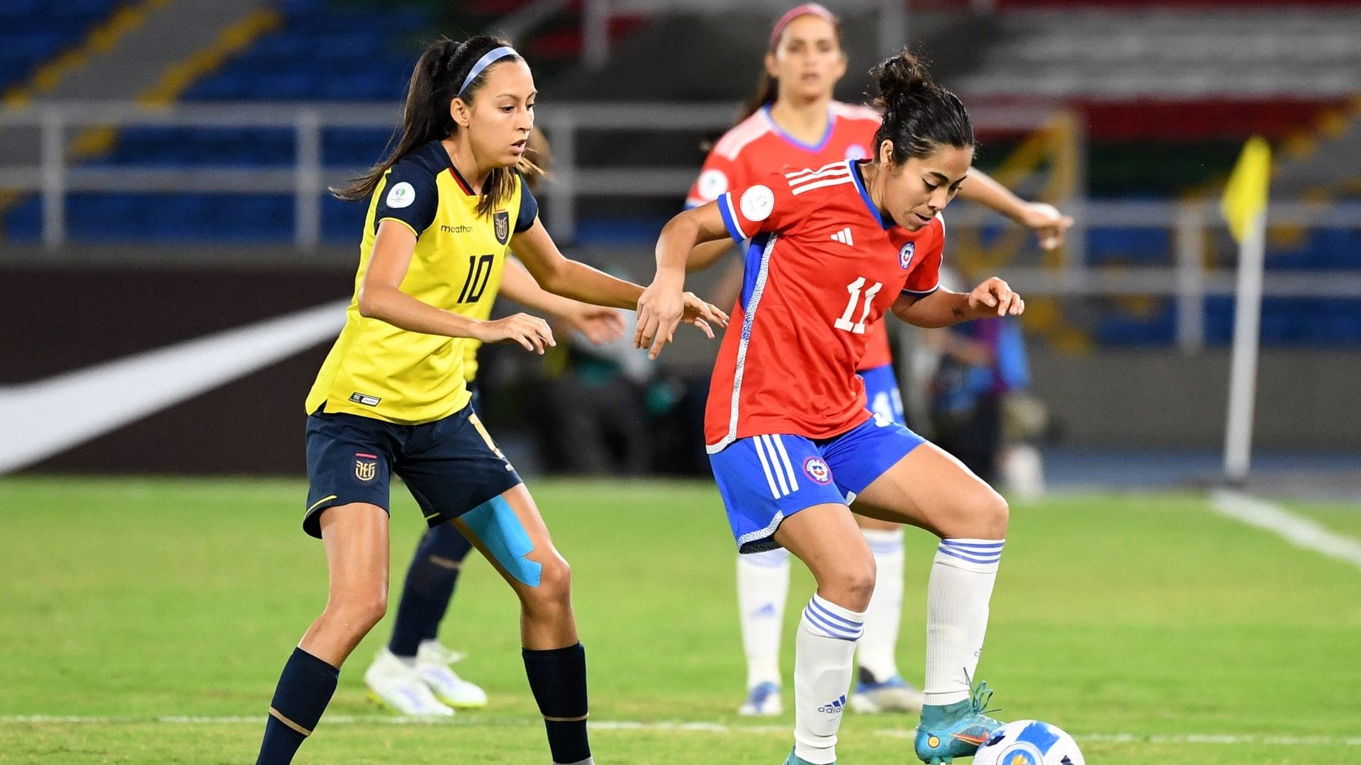 140722 Chile Ecuador Yessenia López Karen Flores