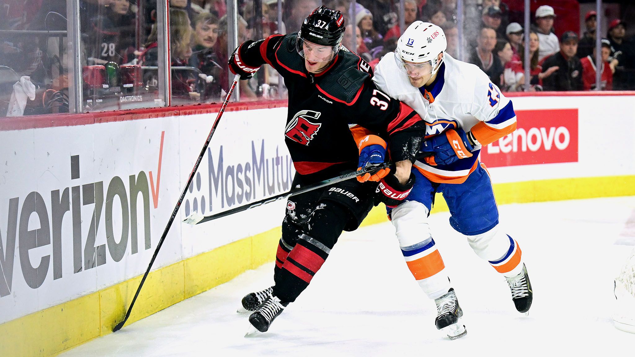 Hurricanes vs Islanders NHL 2024