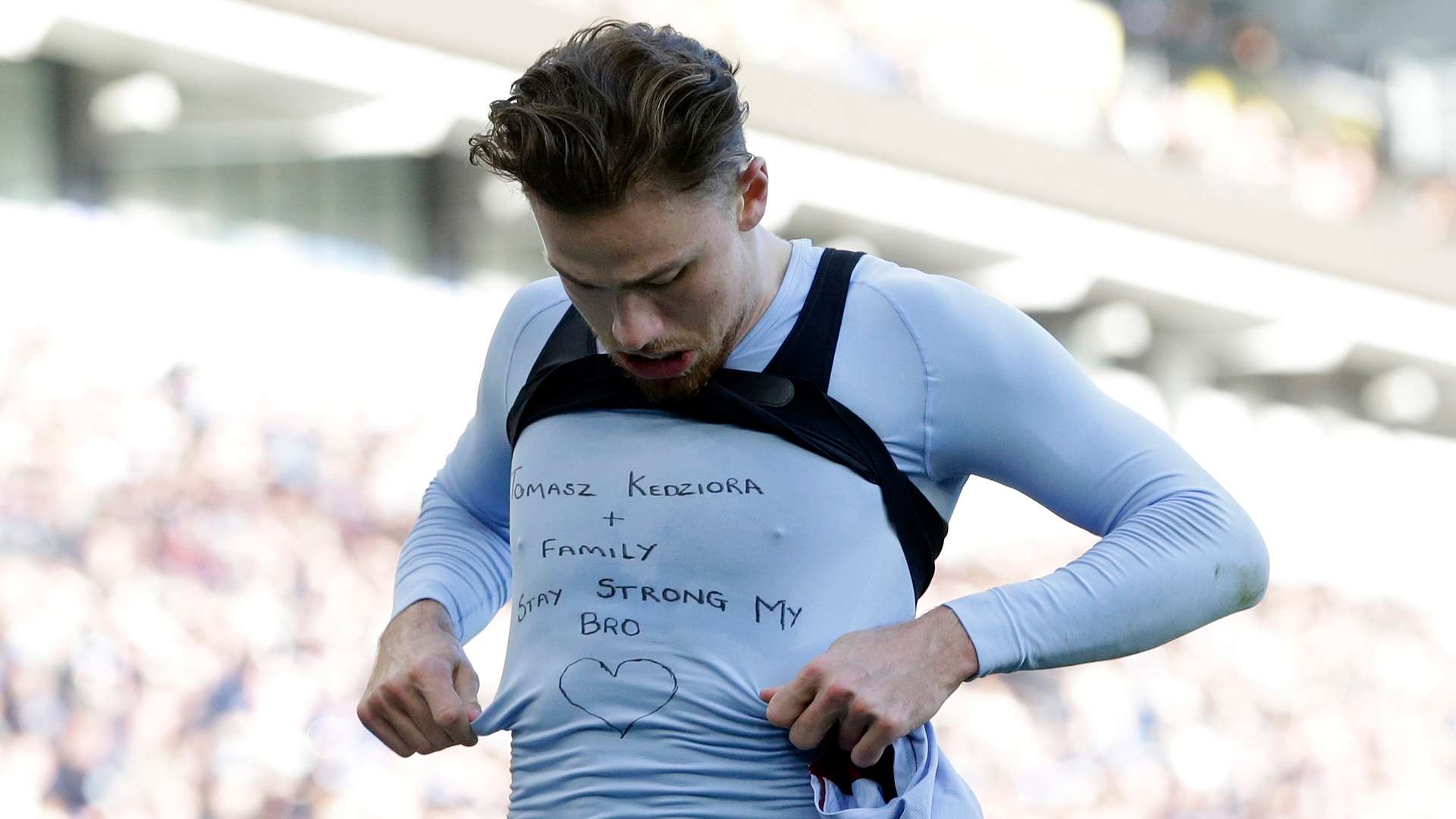 Matty Cash Aston Villa 2021-22