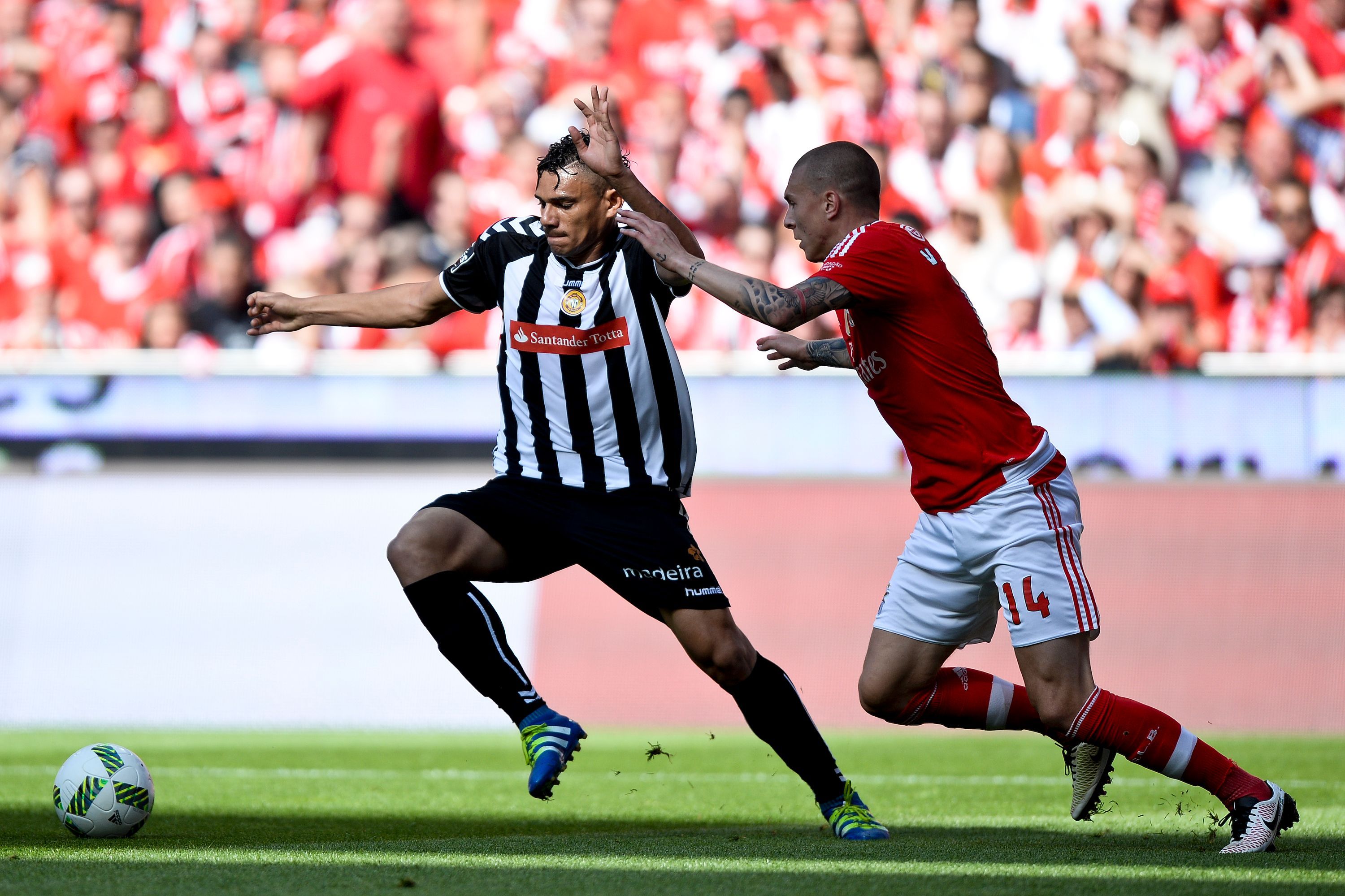 Tiquinho Soares Nacional Benfica 15052017
