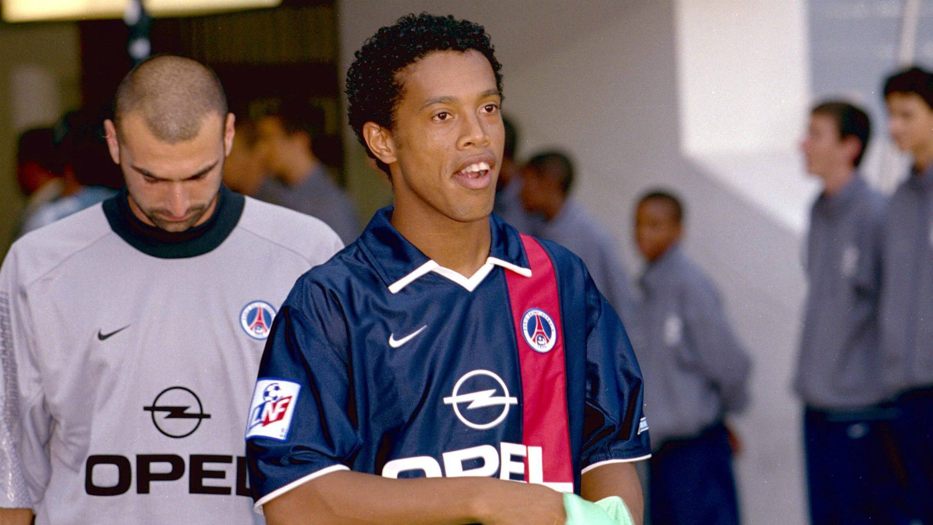 ONLY GERMANY Ronaldinho PSG 2001