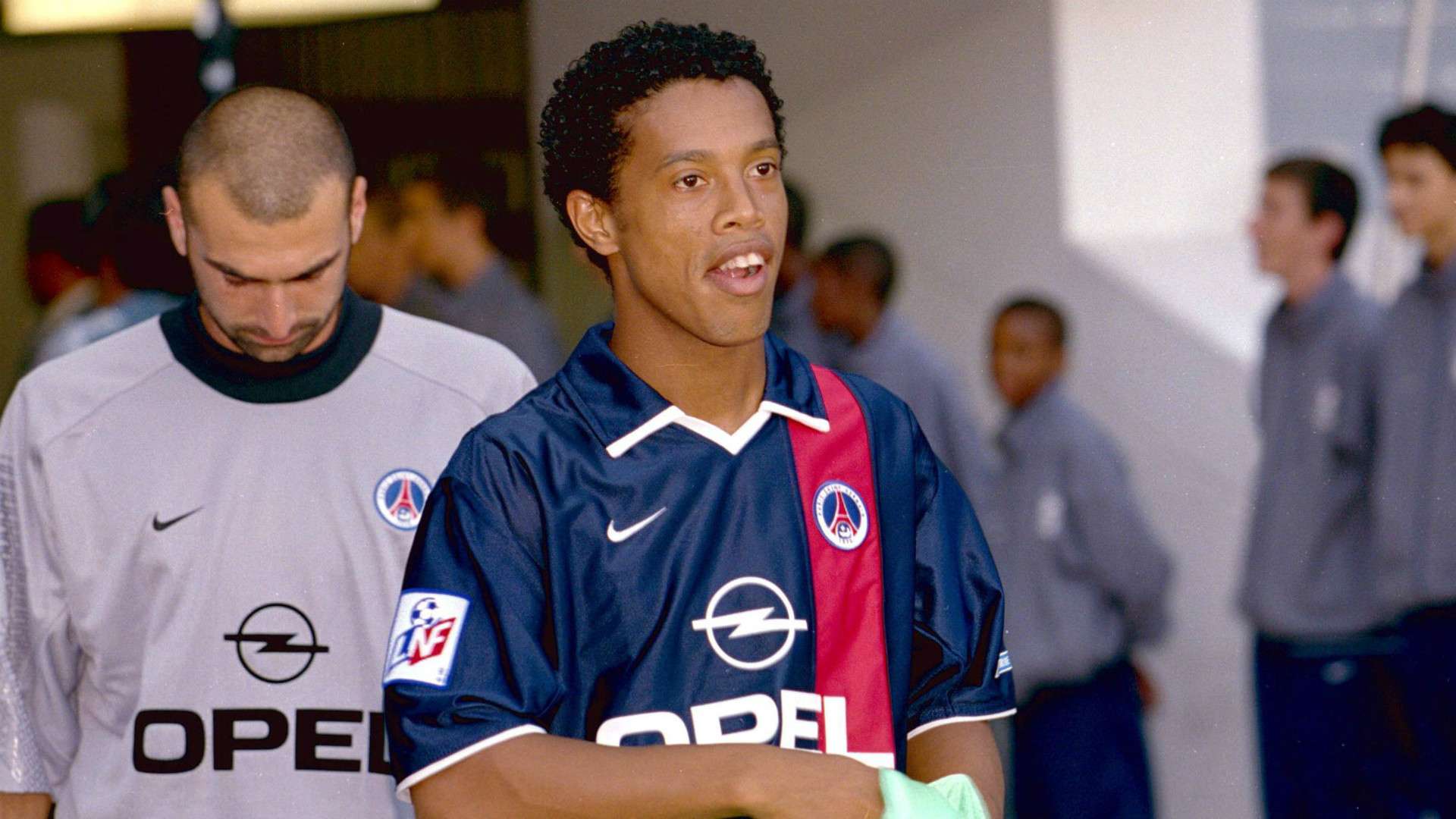 ONLY GERMANY Ronaldinho PSG 2001